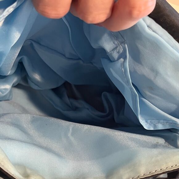 Travelon Black Travel Sling Crossbody Nylon Multi-Pocket Unisex Lightweight - Picture 8 of 10